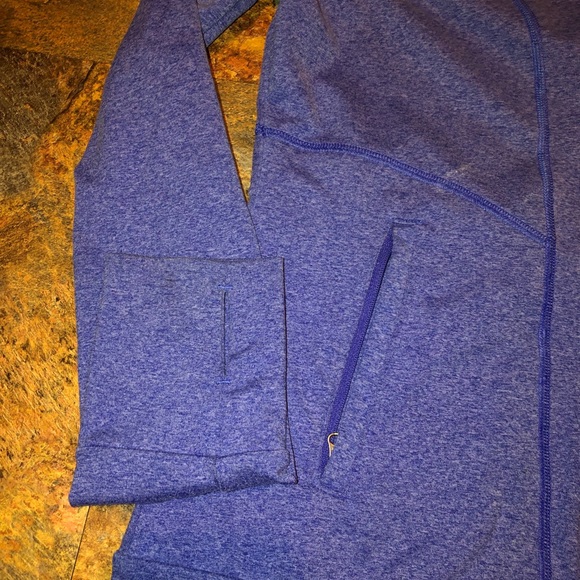 Zip up - Picture 2 of 3